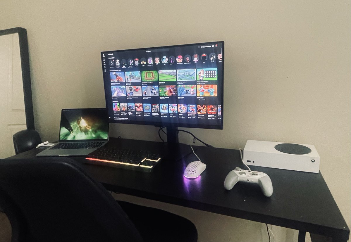 ElationBuilds's tweet photo. My setup! https://t.co/RpXP4siJzP