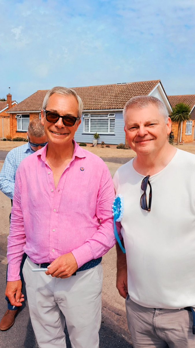 ReformUKWatford's tweet photo. WATFORD STANDS WITH NIGEL. ๐ฌ๐ง
Reform UK Watford Chairman Mark Dixon with @Nigel_Farage on the campaign trail in Clacton!
Proud to stand alongside Reformers across the country fighting for real change. ๐
@reformparty_uk #ReformUK #NigelFarage #ImWithNigel #Clacton https://t.co/KVxK5SlgCr