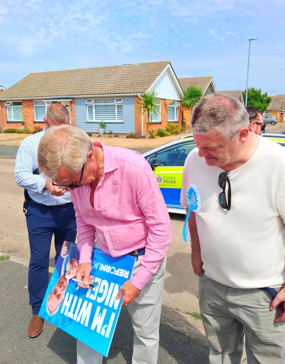 ReformUKWatford's tweet photo. WATFORD STANDS WITH NIGEL. ๐ฌ๐ง
Reform UK Watford Chairman Mark Dixon with @Nigel_Farage on the campaign trail in Clacton!
Proud to stand alongside Reformers across the country fighting for real change. ๐
@reformparty_uk #ReformUK #NigelFarage #ImWithNigel #Clacton https://t.co/KVxK5SlgCr