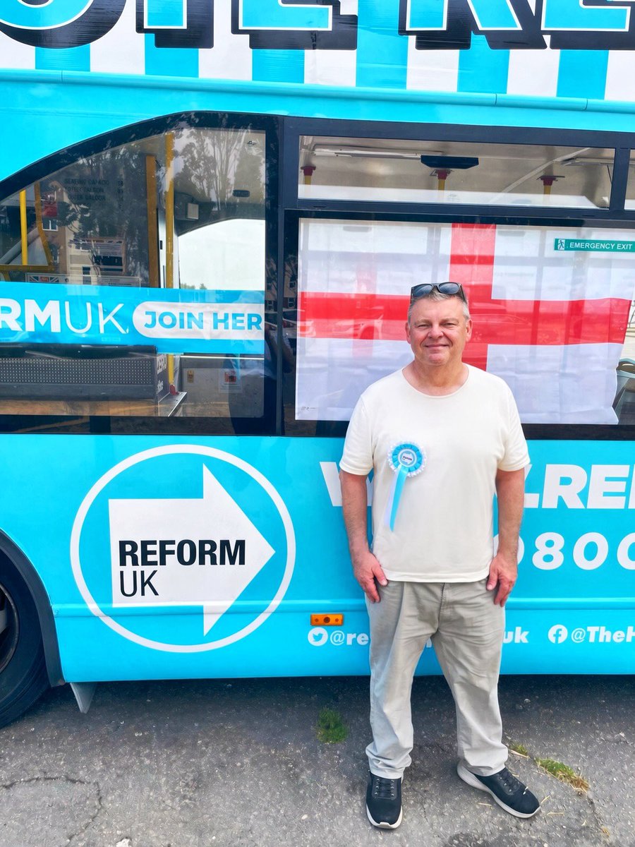 ReformUKWatford's tweet photo. WATFORD STANDS WITH NIGEL. ๐ฌ๐ง
Reform UK Watford Chairman Mark Dixon with @Nigel_Farage on the campaign trail in Clacton!
Proud to stand alongside Reformers across the country fighting for real change. ๐
@reformparty_uk #ReformUK #NigelFarage #ImWithNigel #Clacton https://t.co/KVxK5SlgCr