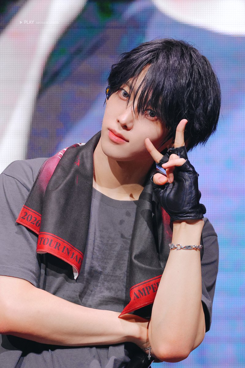 play_nkd's tweet photo. 260809 ‘Born To Define’ IN OSAKA
#앰퍼샌드원 #AMPERSANDONE
#나캠든 #나두빈 #KAMDEN https://t.co/gYn3sKzbHJ