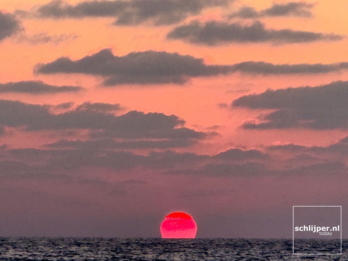 schlijperisrael's tweet photo. Tel Aviv, Charles Clore Beach
06/08/2026, 19:31 #sunsetTLV https://t.co/gCDaRN4A4A
