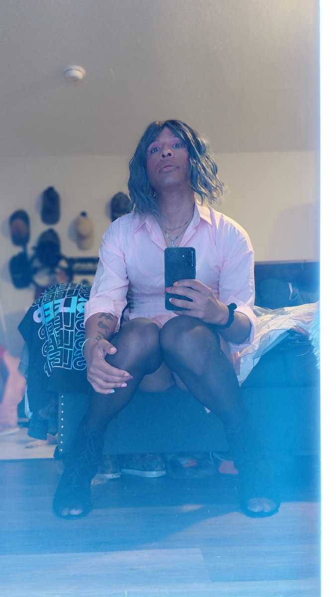 NeenaTheFeared's tweet photo. Big things are cumming... https://t.co/Tl5AL2uqYG