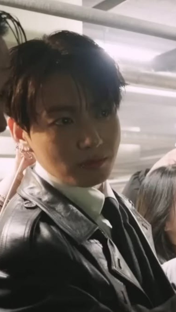 97STARRYKOO's tweet photo. 😫 https://t.co/QVT91RNBdb