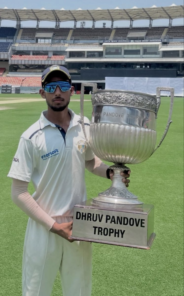 ThirdManAngle's tweet photo. Saksheya, 17 year old left arm spinner goes to Mohali Kings for 50k.

Lakshay Kansal, another talented young left arm spinner goes for 90k, picked by Fazilka Falcons. 

#SherePunjab #Saksheya #Lakshay #PunjabCricket https://t.co/TvEkopQdPK