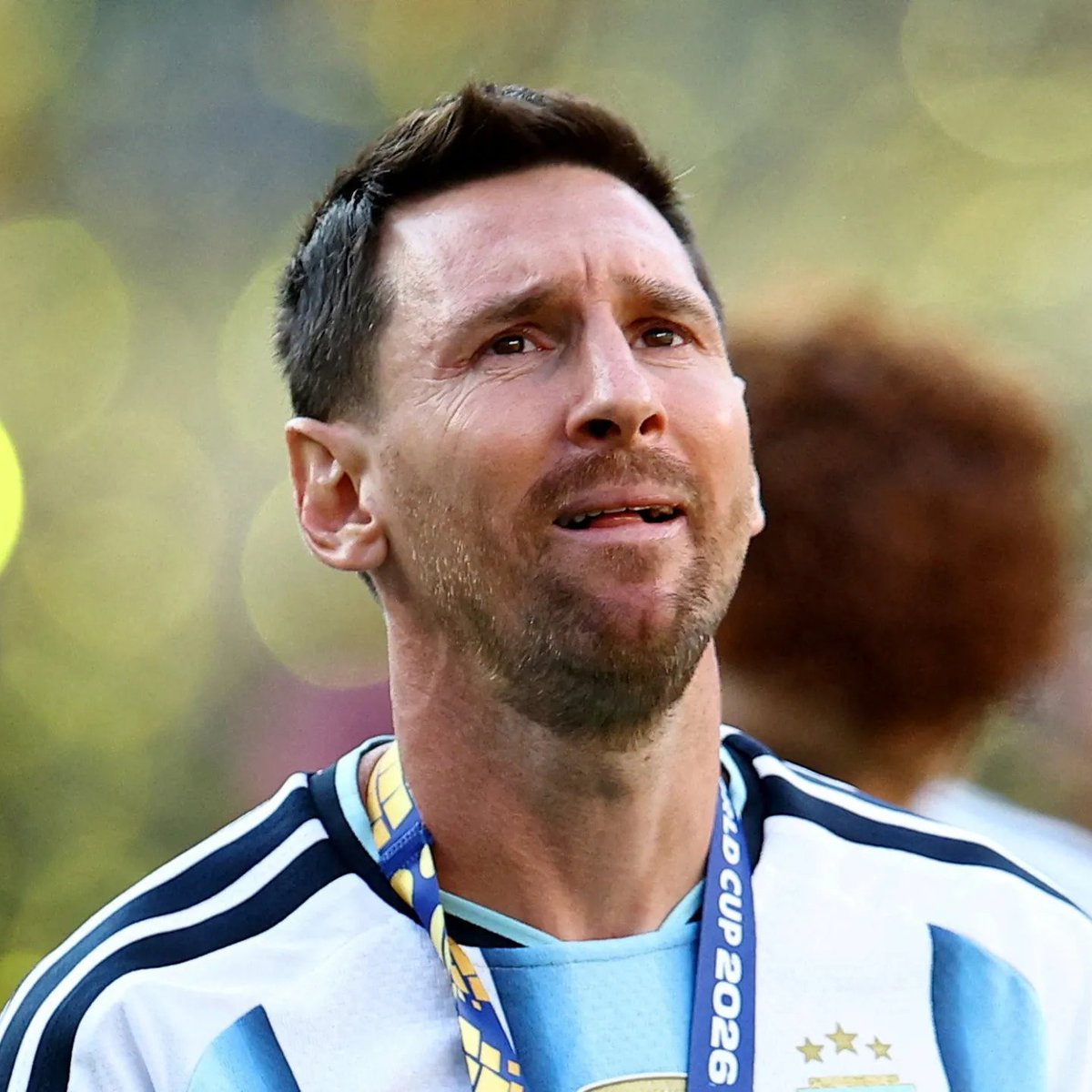 TouchlineX's tweet photo. 🚨 𝗕𝗥𝗘𝗔𝗞𝗜𝗡𝗚: Lionel Messi was the target of MULTIPLE serious threats during the 2026 World Cup, according to internal police documents.

In one of the most alarming cases, an individual allegedly threatened to enter a World Cup stadium with EXPLOSIVES strapped to their body and attack Messi.

The threat was taken so seriously that authorities deployed bomb squads and K-9 units to search the stadium.

Thankfully, none of the threats resulted in an attack.

— @diarioas