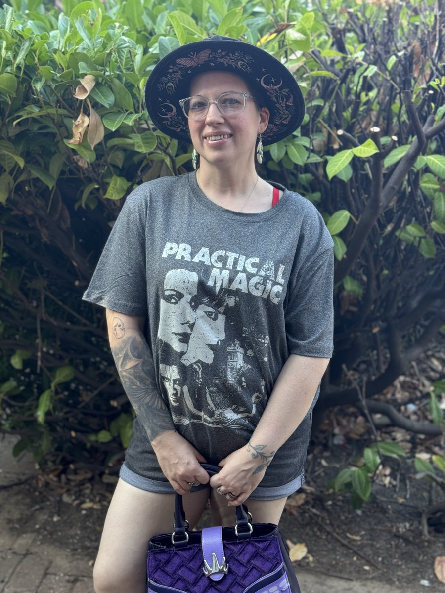 jasonimpey's tweet photo. Rachel is feeling a bit witchy for this evenings cinema trip #practicalmagic #cinema #sandrabullock #nicolekidman #fantasy https://t.co/TmUzRve5W7