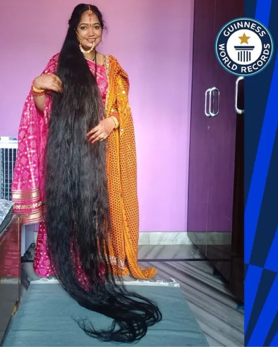 IMNoticiero's tweet photo. 😱💇‍♀️ ¡2.71 metros de cabello! Renu Dhariyal, de India, consiguió un Récord Guinness por tener la cabellera más larga entre las mujeres vivas.

#IMN #IMNNoticias #RecordGuinness #India #Curiosidades #Viral https://t.co/AAt8AjUxYs