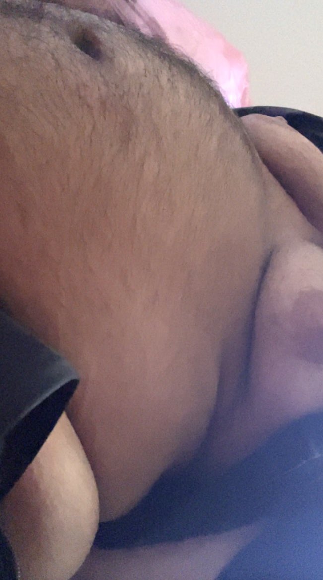nylthris's tweet photo. My hips are getting so wide… #chub #moobs https://t.co/86duQl1ASc