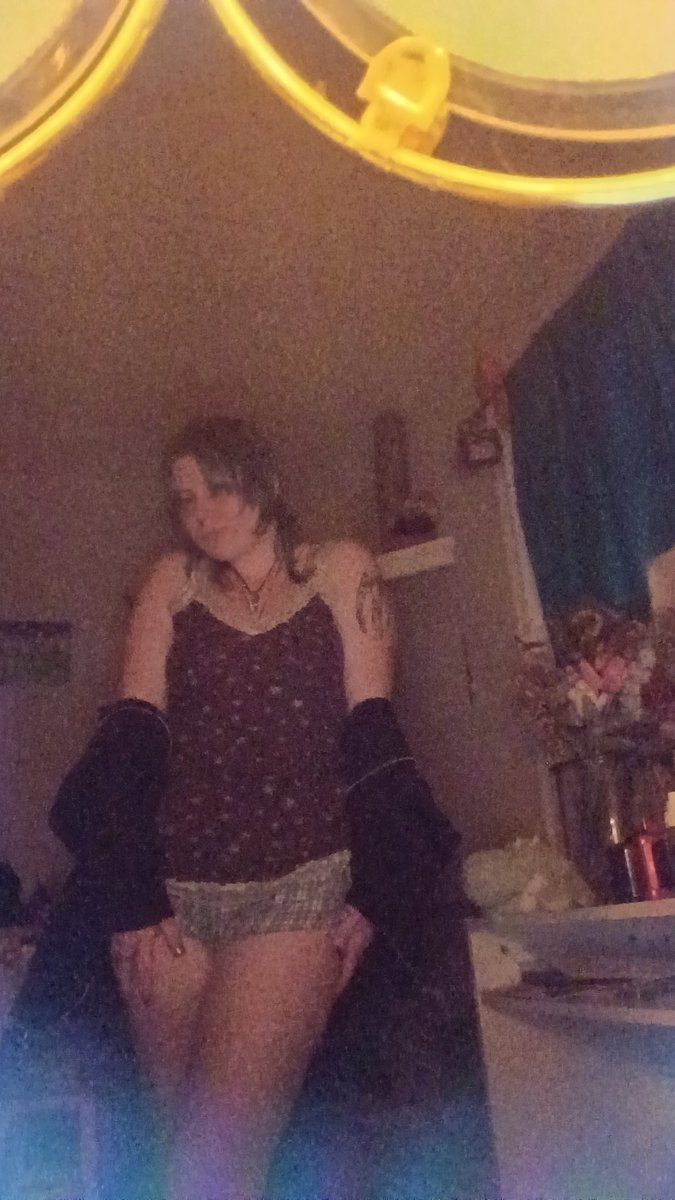 Little_N00dle_'s tweet photo. New post to celebrate my new room on #onlyfans #linkinbio https://t.co/LItgH6ATw9