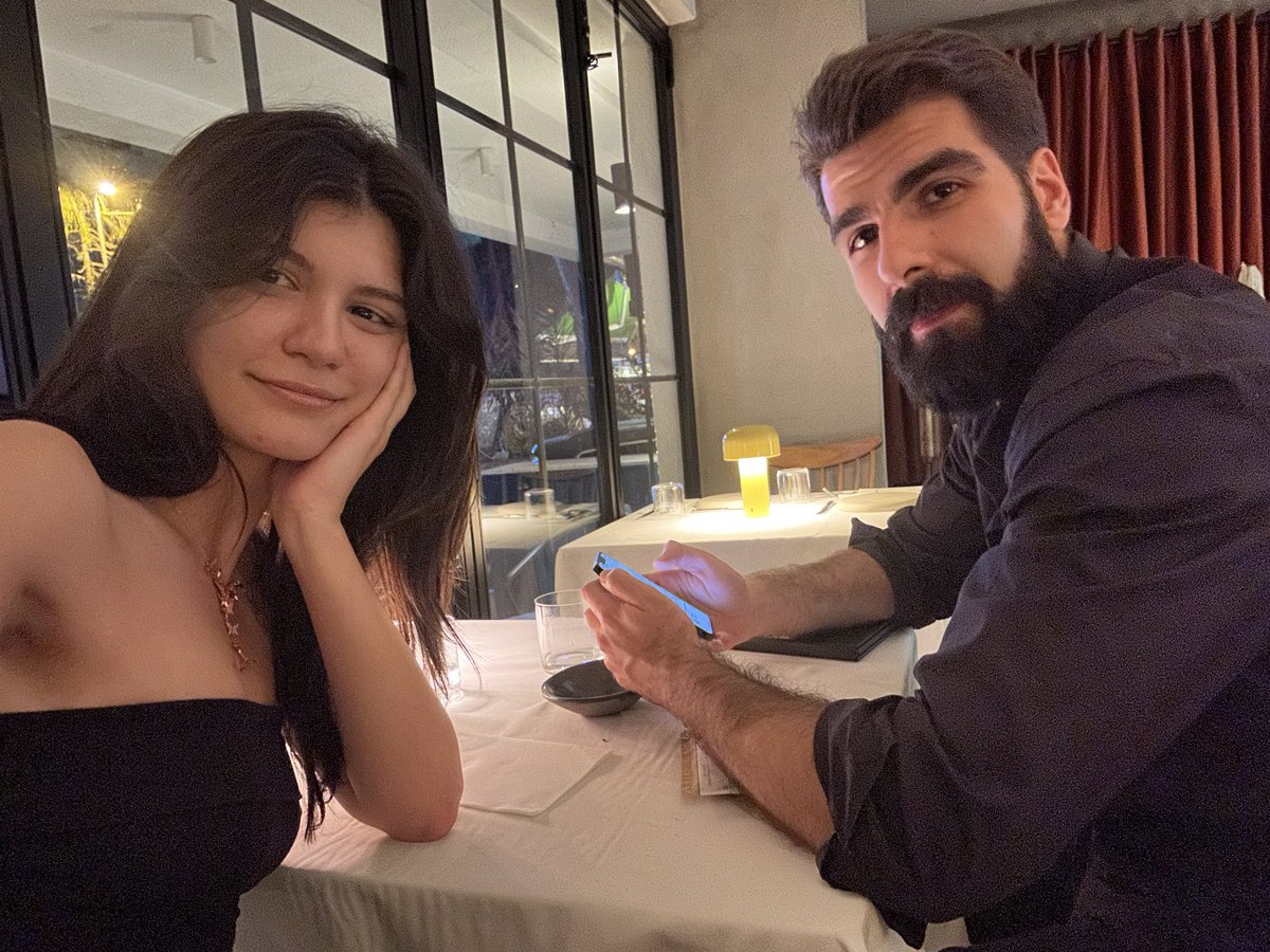 merenwen__'s tweet photo. aşk dump’ı 💕 onu çok seviyorum 💕 https://t.co/JcPC53JgaZ