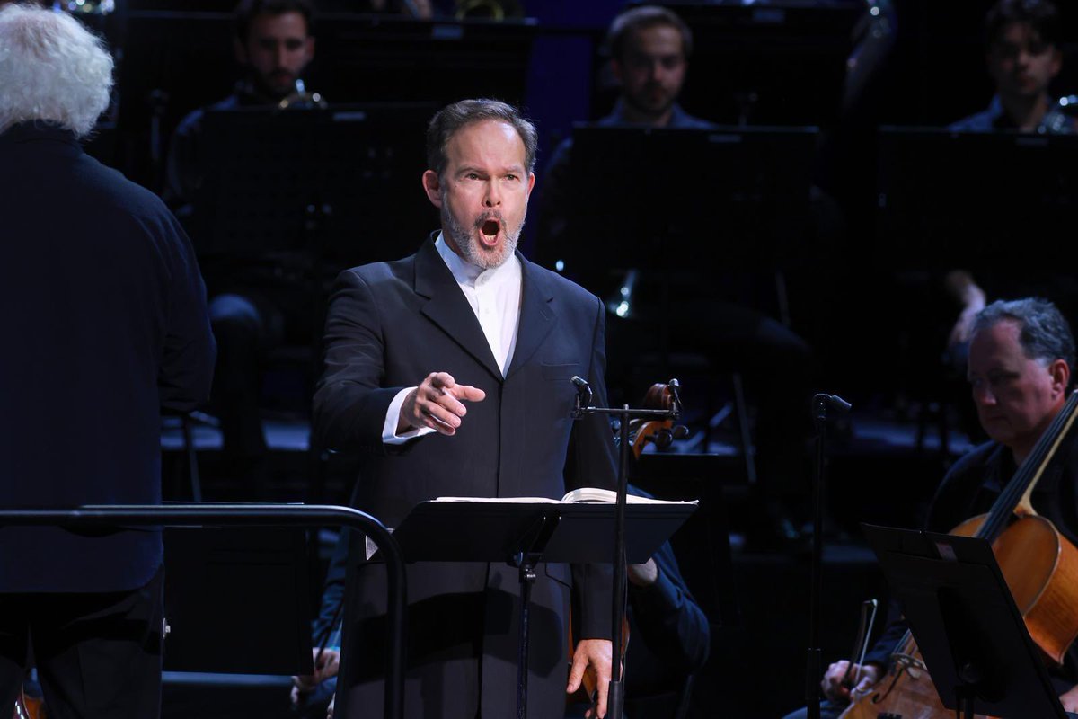 GeraldFinley's tweet photo. The official photos from @VerbierFestival of our Bluebeard's Castle performance with Magdalena Kožená, Sir Simon Rattle  and the Verbier Festival Chamber Orchestra available on @medicitv 
Photos: Anne du Chastel
Plus a few personal backstage photos too! https://t.co/VULnG6yXee