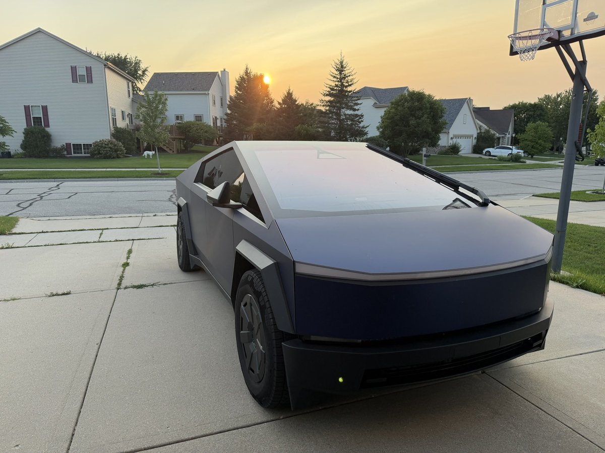 teslacompany52's tweet photo. @stargzer42 @Tesla @Tesla_AI We got you 🚀 https://t.co/l6PK7rEi3F