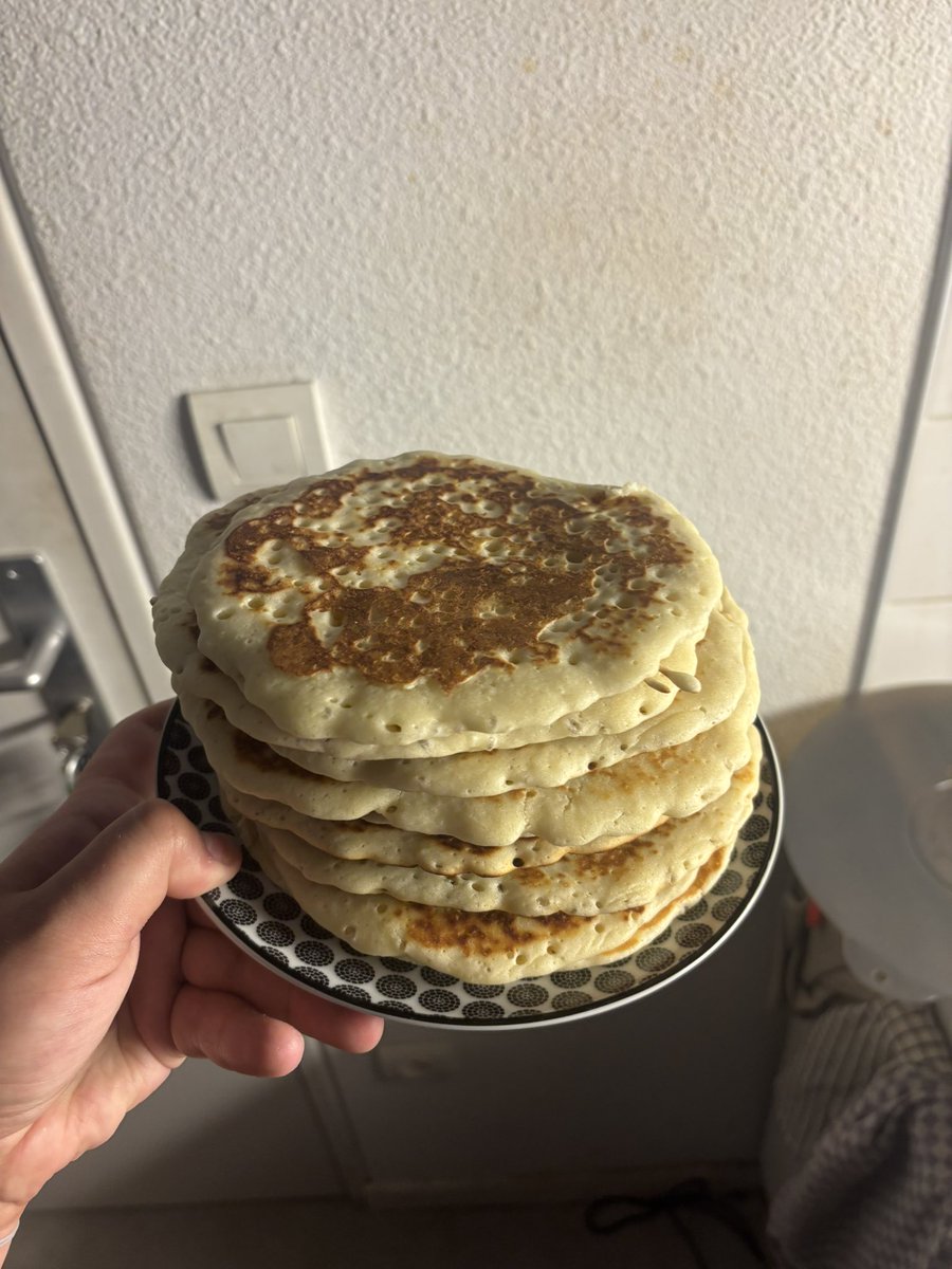 Claviiicule's tweet photo. J’ai fait le brunch pour mon mari https://t.co/znr1Caccxs