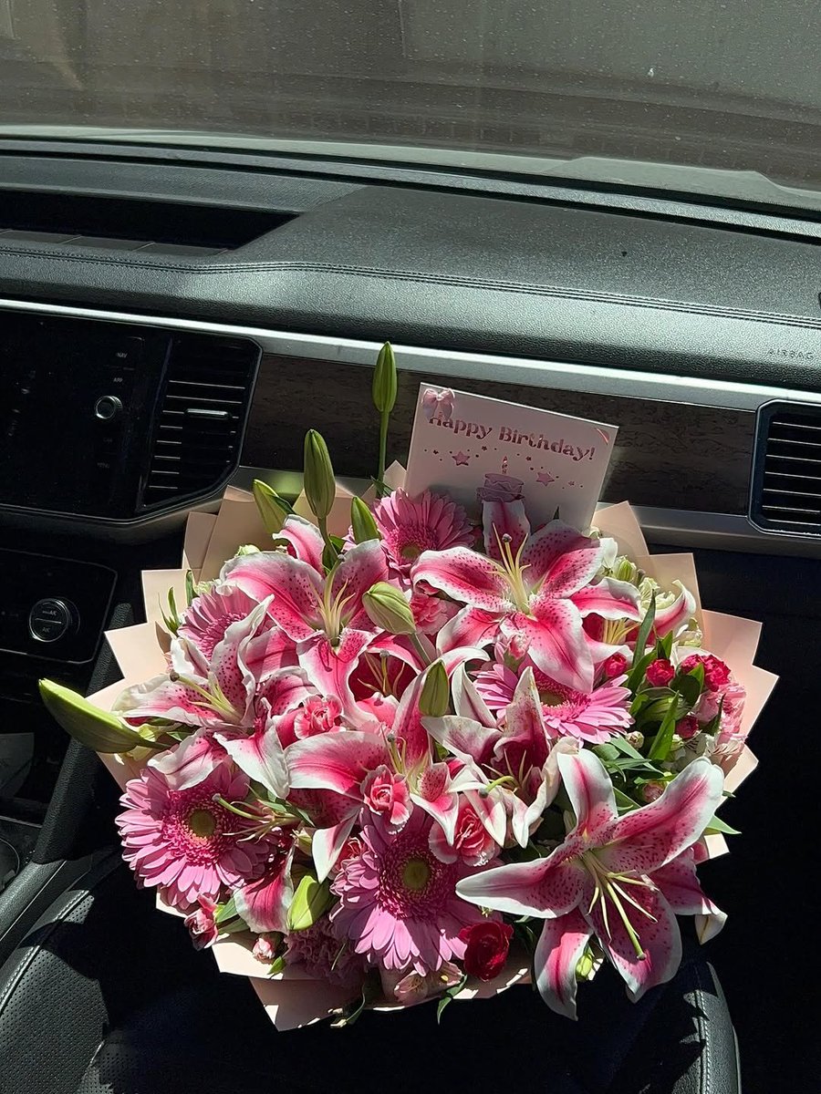 bloomifyyy's tweet photo. https://t.co/3d7qMxbxF4