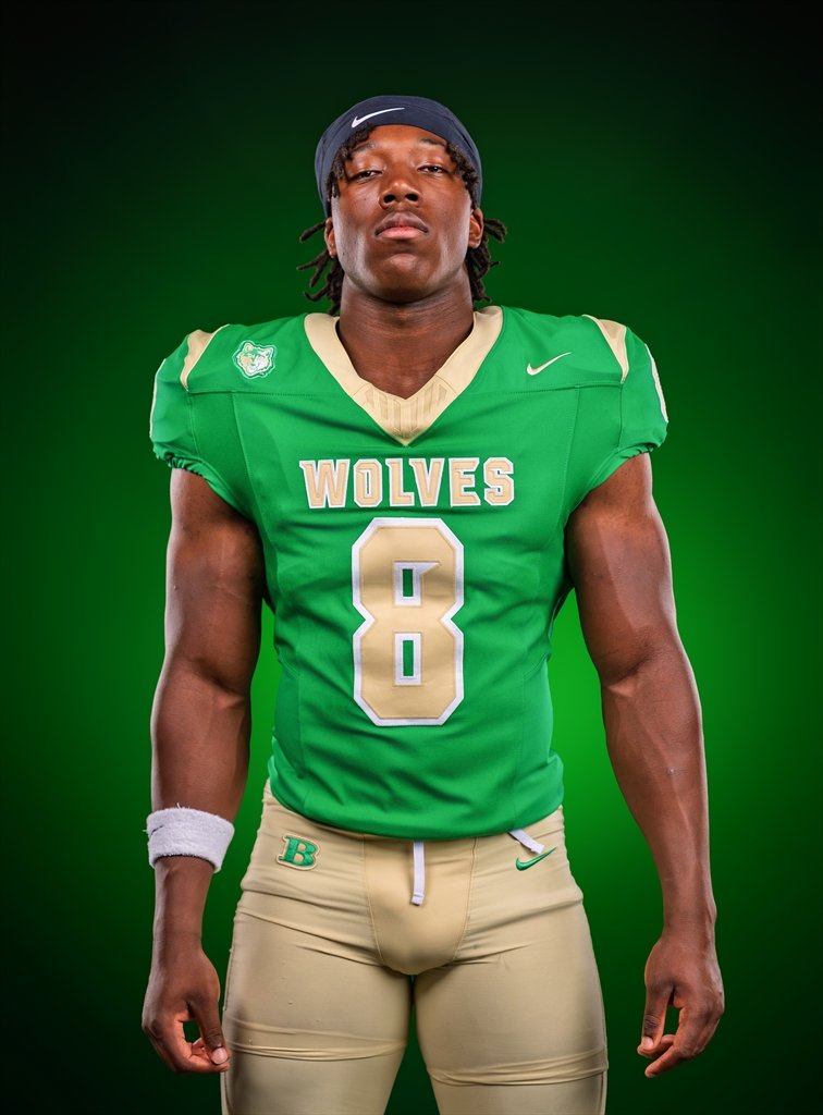 JoshEchols4's tweet photo. Senior Season! Wanna thank my coaches and teammates for all the hard work we've put in together over the spring & summer. Let's go be great together. #LockedIn #AllIn #GoWolves
π’π‘βͺοΈ https://t.co/jOKo8mmSp0