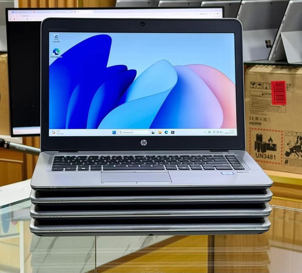 PlaceSama's tweet photo. 🔥🔥Spécial Promo 💻💻
#Tel: +221775444383
#Adresse: médina près du rond-point sam
#Prix: 💵150.000FCFA
#Hp EliteBook 840 G3 6ème Génération ⚙️Processeur Intel core i5-6200U (2.4GHz, 2.8GHz turbo)
🛡️Ram #8Go DDR4 (extensible à 16Go)
📀Disque dur SSD 128Go + 500Go HDD ou SSD 256 https://t.co/85NTfdViCS