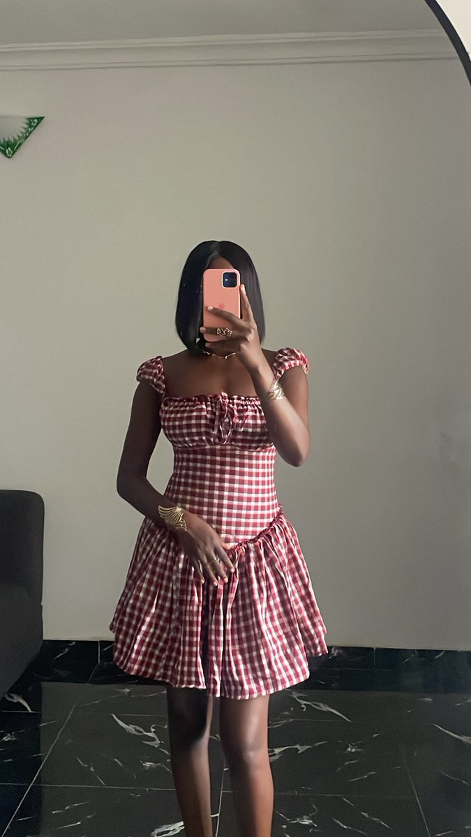 Tifeabidoye's tweet photo. What Tife Wore Today🌸 https://t.co/zD6h2WhoOc