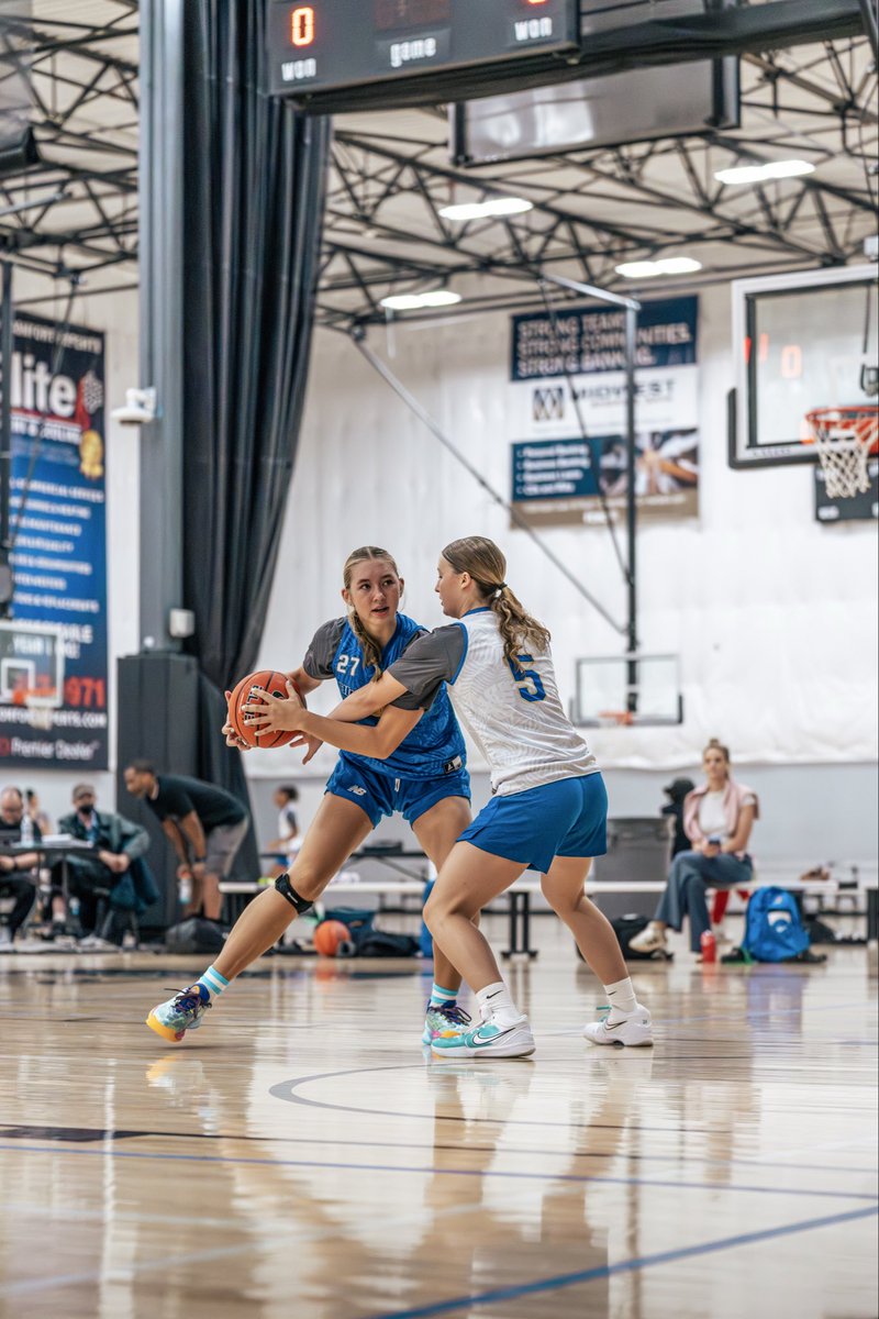 BlueStar30s's tweet photo. The future of women’s basketball is in the building 👀

#30Things https://t.co/2vrgLEv7kq