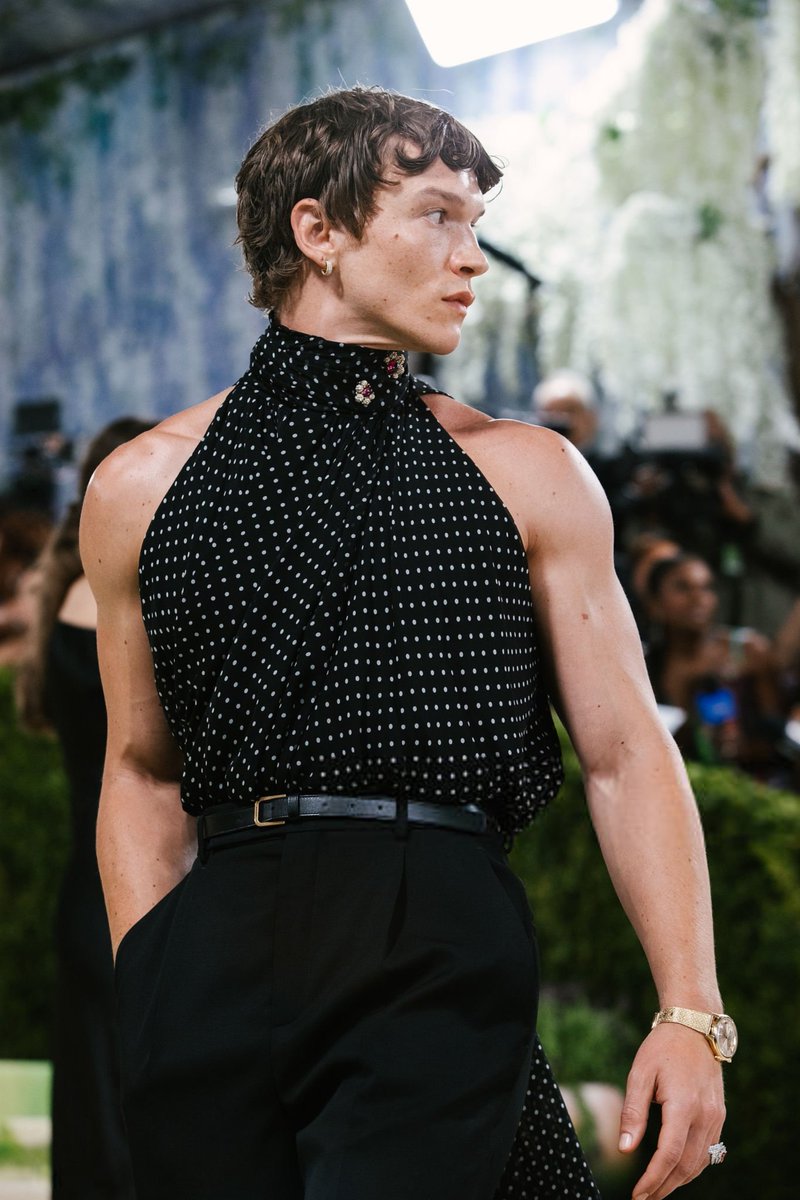 connorstupdates's tweet photo. At the 2026 Met Gala, Tiffany &amp; Co. led all jewelry brands with $12.9M in MIV (Media Impact Value), and Connor Storrie stood out as the brand’s top Celebrity Voice, generating $3.6M in MIV, according to Launchmetrics. https://t.co/iA5QBSQMn3