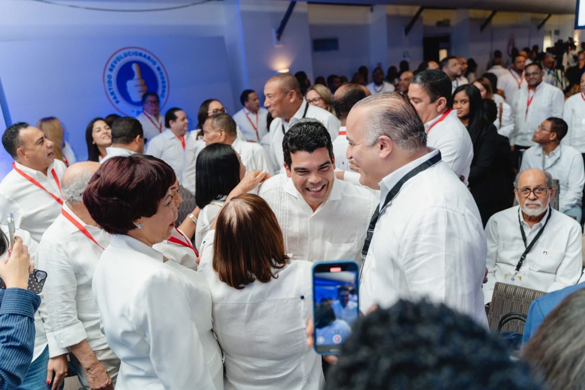 warnaudbisono's tweet photo. Presente en la XXIV Convención Nacional Ordinaria del @prm_oficial. Es en jornadas como esta donde la democracia interna del partido cobra vida y donde reafirmamos, todos juntos, el rumbo hacia el futuro que queremos para República Dominicana. https://t.co/taQs1hBpTu