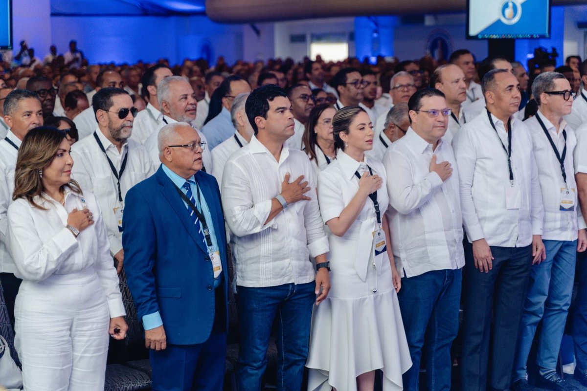 warnaudbisono's tweet photo. Presente en la XXIV Convención Nacional Ordinaria del @prm_oficial. Es en jornadas como esta donde la democracia interna del partido cobra vida y donde reafirmamos, todos juntos, el rumbo hacia el futuro que queremos para República Dominicana. https://t.co/taQs1hBpTu