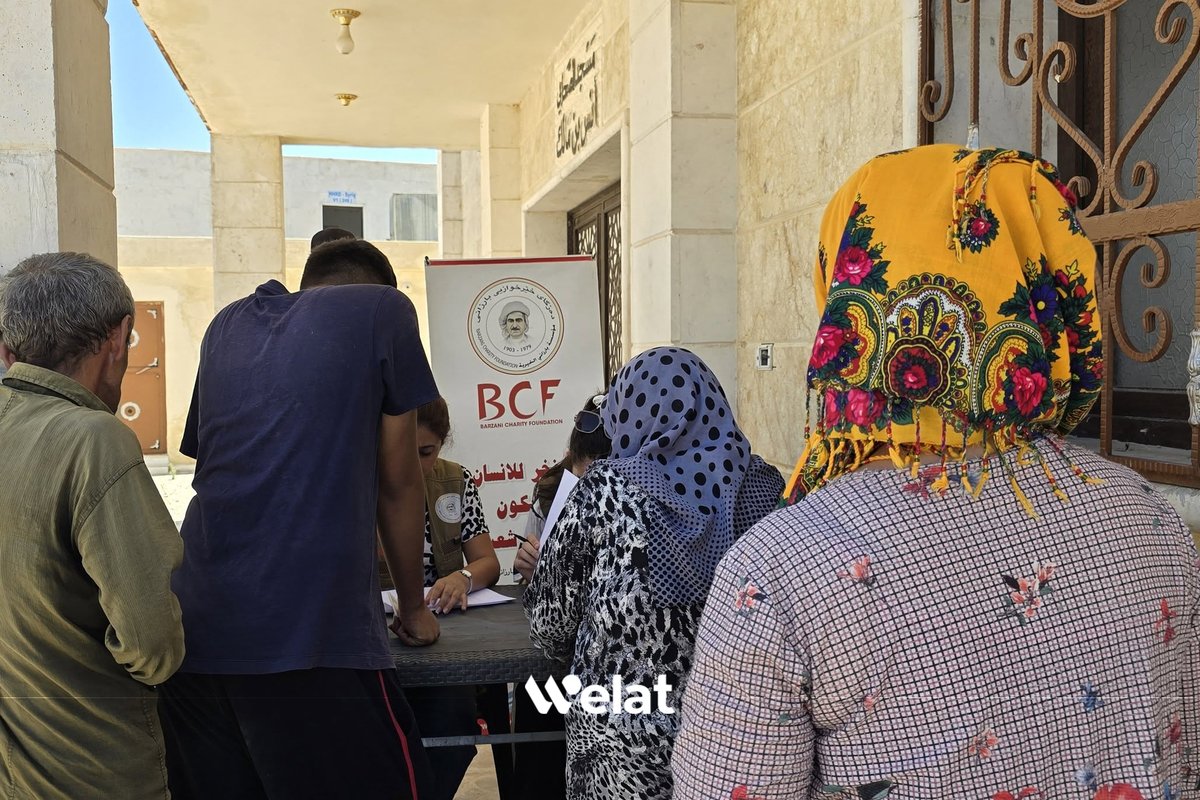 WelattvKu's tweet photo. Dezgeha Xêrxwazî ya Barzanî li Efrînê sepetên xwarinê li ser malbatên nû vegeriyane belav kirin 
💢Dezgeha Xêrxwazî ya Barzanî diyar kir ku sepetên xwarinê li kampa Keferomê ku malbatên Efrînê yên ku nû vegeriyane lê dimînin, belav kirin 

#BCF
#Efrîn
#Keferom
#Alîkarî
#Welattv https://t.co/ZHnhbHpH40