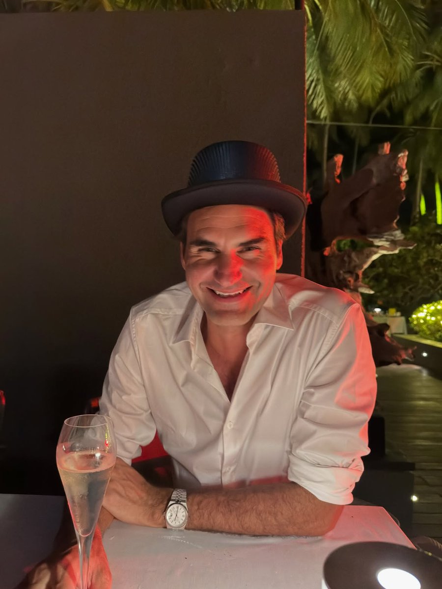 norinchi_df's tweet photo. We need to talk about Roger Federer's hats😄 https://t.co/Hmft0wlcax