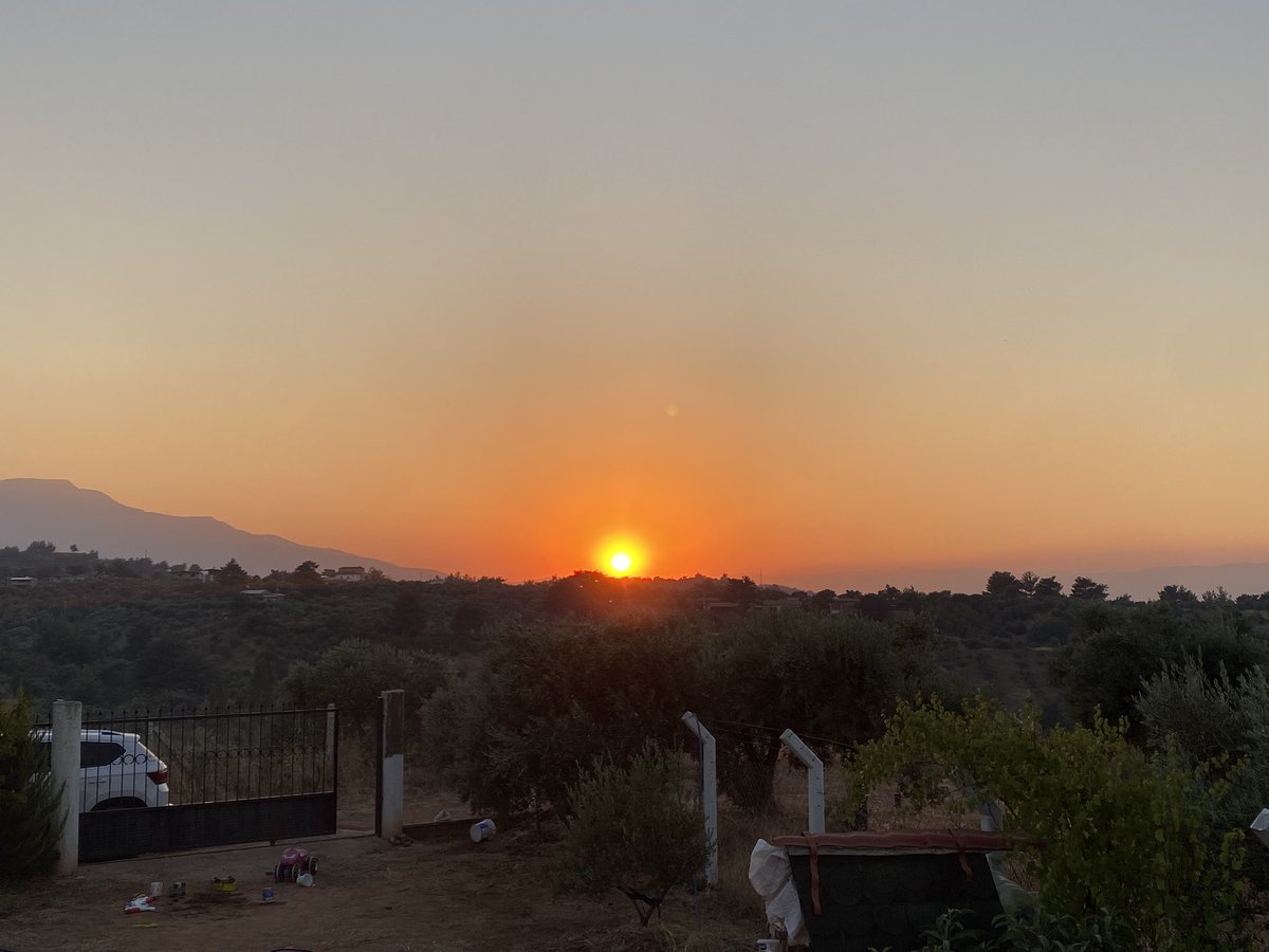 vicdankaraduz's tweet photo. bugün de gözümüzün ve manzaranın şükrünü eda etmiş bulunduk 😍🖤 https://t.co/HKT0nTPLTl
