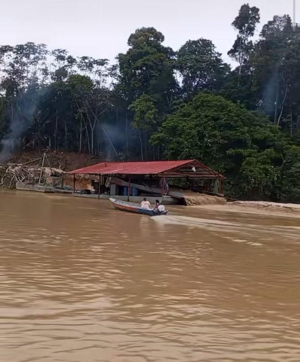 Fritz_A_Sanchez's tweet photo. #Atencion #Venezuela 

Continúa la degradación de la Zona Protectora de la cuenca alta del río Caroní,  con balsas mineras ilegales destruyendo el lecho del río Icabarú con absoluta impunidad 

#GranSabana 
#SurDelOrinoco https://t.co/HARSSqzT05