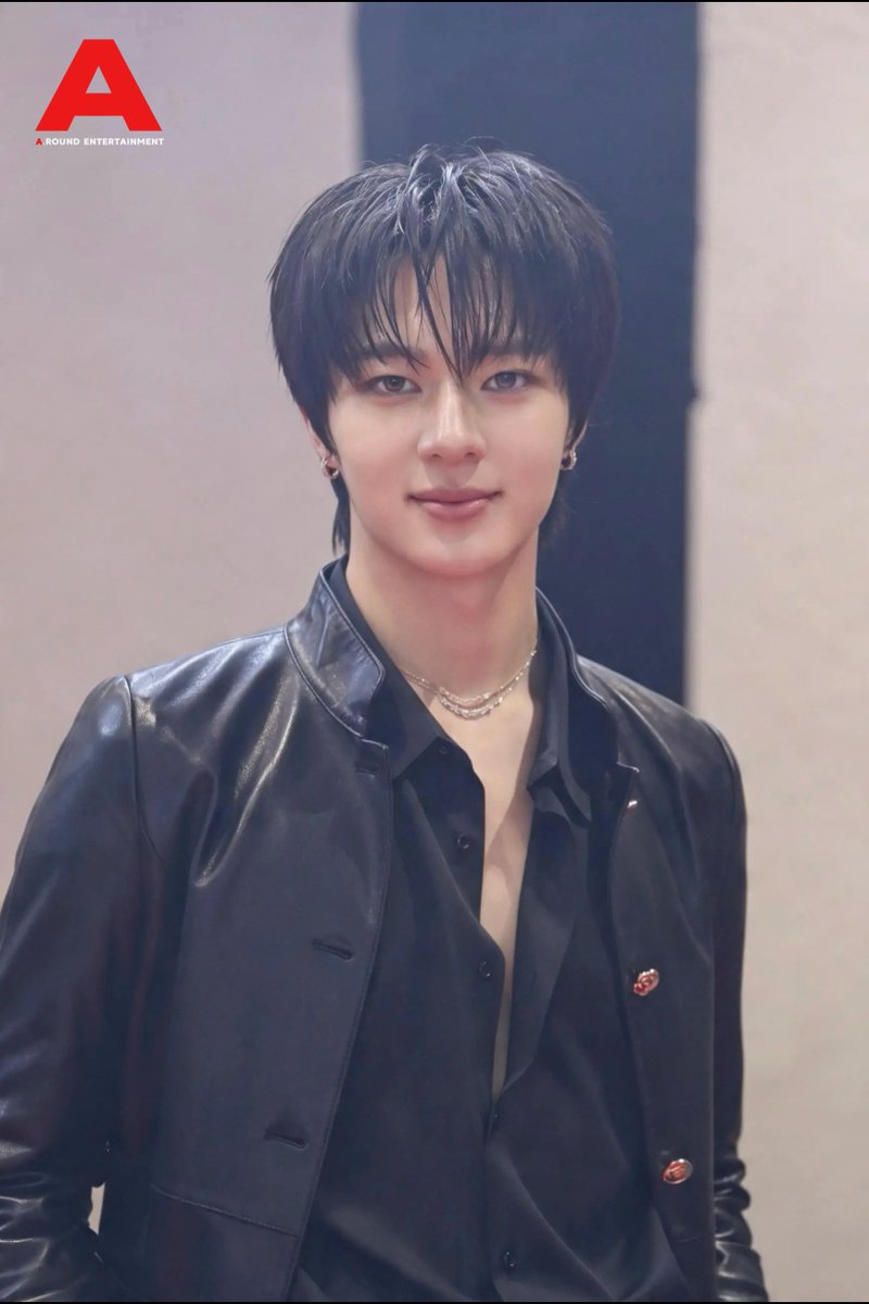 around_ent's tweet photo. [เก็บตก] “นุนิว ชวรินทร์” ในงาน 2026 Weibo Cultural Communication Night (Thailand) 

NUNEW X WeiboGALA
#นุนิวที่เวยป๋อกาล่า2026 #NuNew
#WEIBOGALA2026XDMD
#WeiboGala2026xSiamParagon 
#WeiboCulturalCommunicationNight 
#WeiboGala2026 https://t.co/pzvAQ3I3nT