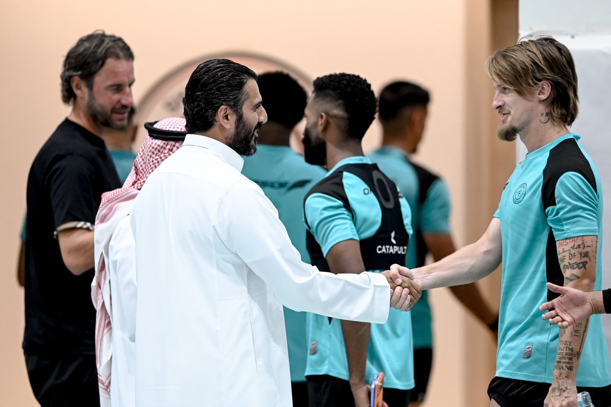 AlShababSaudiFC's tweet photo. من الصالة الرياضية 🏋🏻
يبدأ تمرين الليوث 🦁

#يلا_شباب https://t.co/3piG0yQr2G