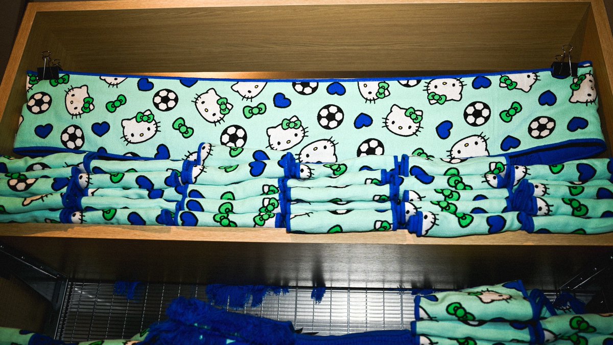 SoundersFC's tweet photo. It's a @hellokitty takeover at Lumen 💚 https://t.co/pAnbTzWVRJ