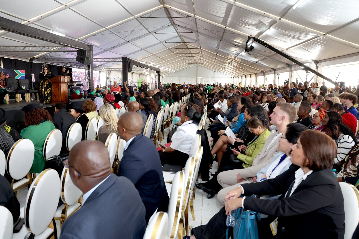 PresidencyZA's tweet photo. "Women’s Day is a day on which we honour the women of South Africa. But it is also a day of profound significance for our entire country.This is because the Women’s March of 1956 was not a footnote in our struggle for freedom. It helped to change the course, the character and the leadership of that struggle." Address by President @CyrilRamaphosa on National Women’s Day, Union Buildings, Tshwane https://t.co/2X7rnTc3zt