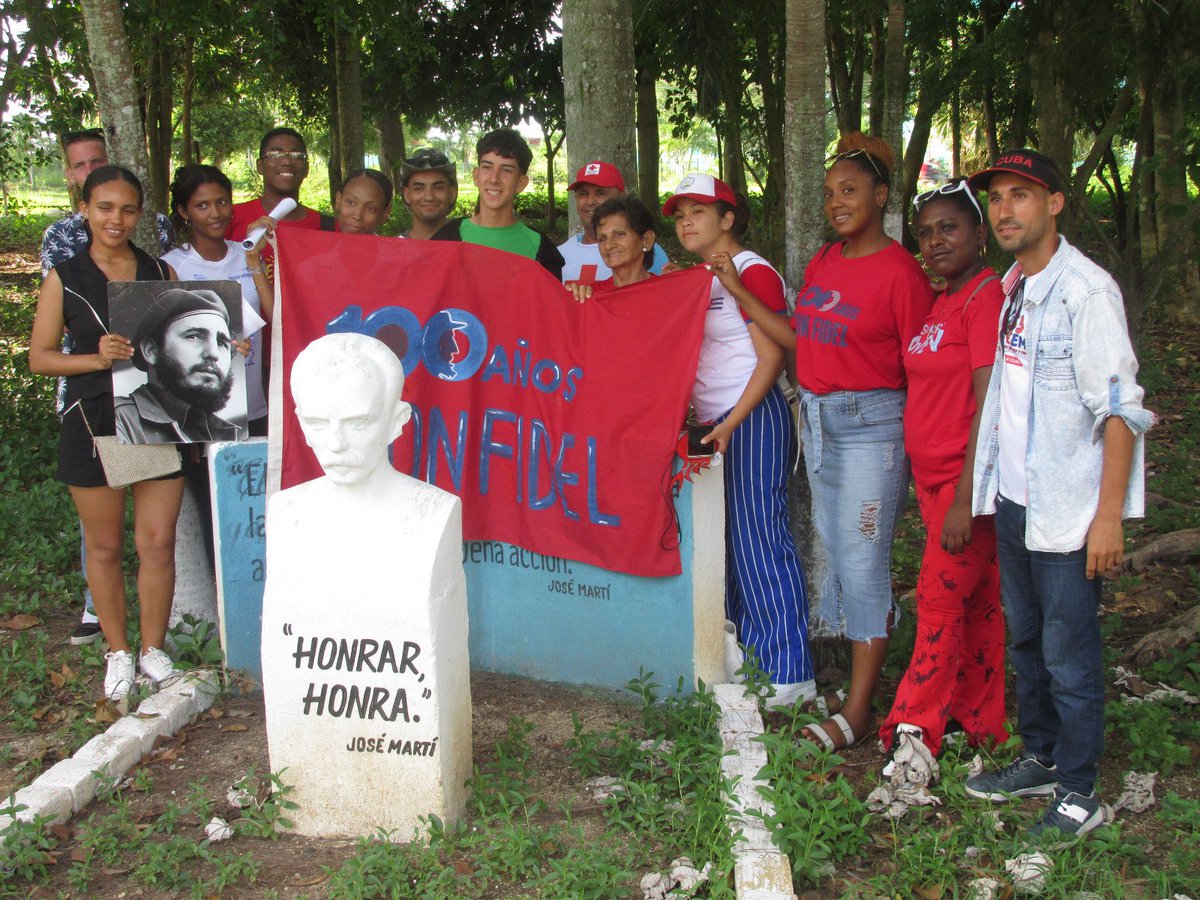 SaguaVision's tweet photo. #Cuba Tras visitar el bosque Martiano del reparto 26 de Julio de Sagua la Grande la ruta juvenil por el centenario de Fidel arribó a la facultad de ciencias medicas donde se realizaron actividades  culturales y recreativas. #SsguaConTodos https://t.co/nk4sppmI8L
