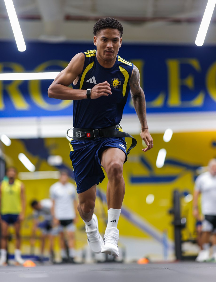 AlNassrFC's tweet photo. قبـل ستـة أيـام من عـودة المباريـات 🔋 https://t.co/RJ0sZ0o5WM