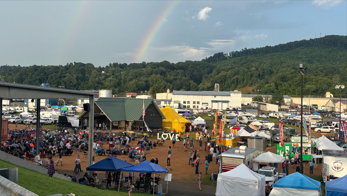 DRSuetterlein's tweet photo. Enjoyed seeing old and new friends at 90th annual Galax Old Fiddler’s Convention and the Poor Man’s Dinner! https://t.co/msQfPGZmWW