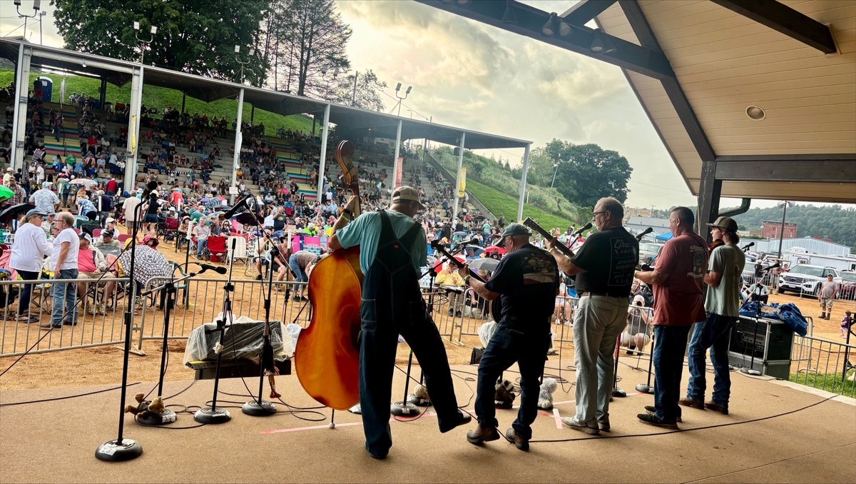 DRSuetterlein's tweet photo. Enjoyed seeing old and new friends at 90th annual Galax Old Fiddler’s Convention and the Poor Man’s Dinner! https://t.co/msQfPGZmWW