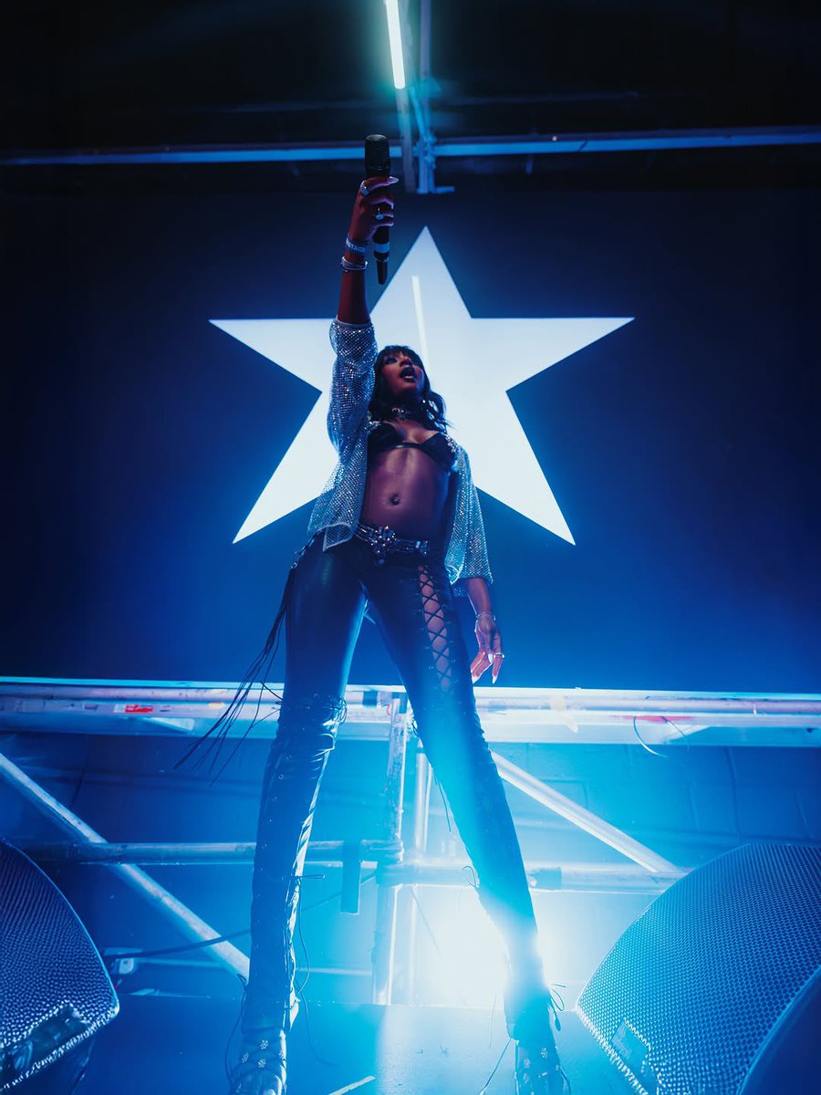 AlbumTalksHQ's tweet photo. The Roll-Out for Ayra Starr’s “StarrGirl” >>>> 🤩💜 https://t.co/pnuB2t3FQy