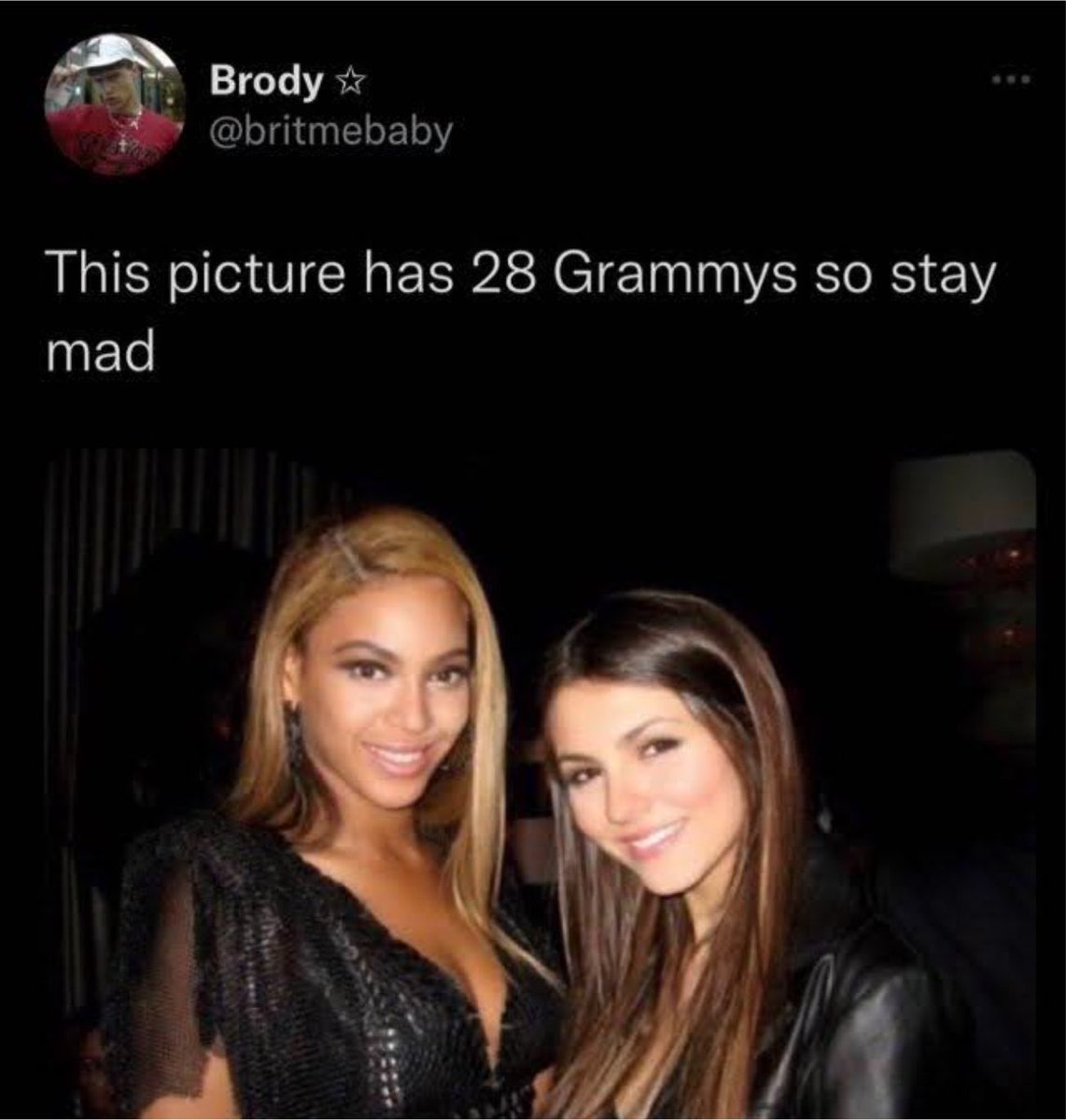 britmebaby's tweet photo. Them being labelmates https://t.co/3tj8f5Xs4I