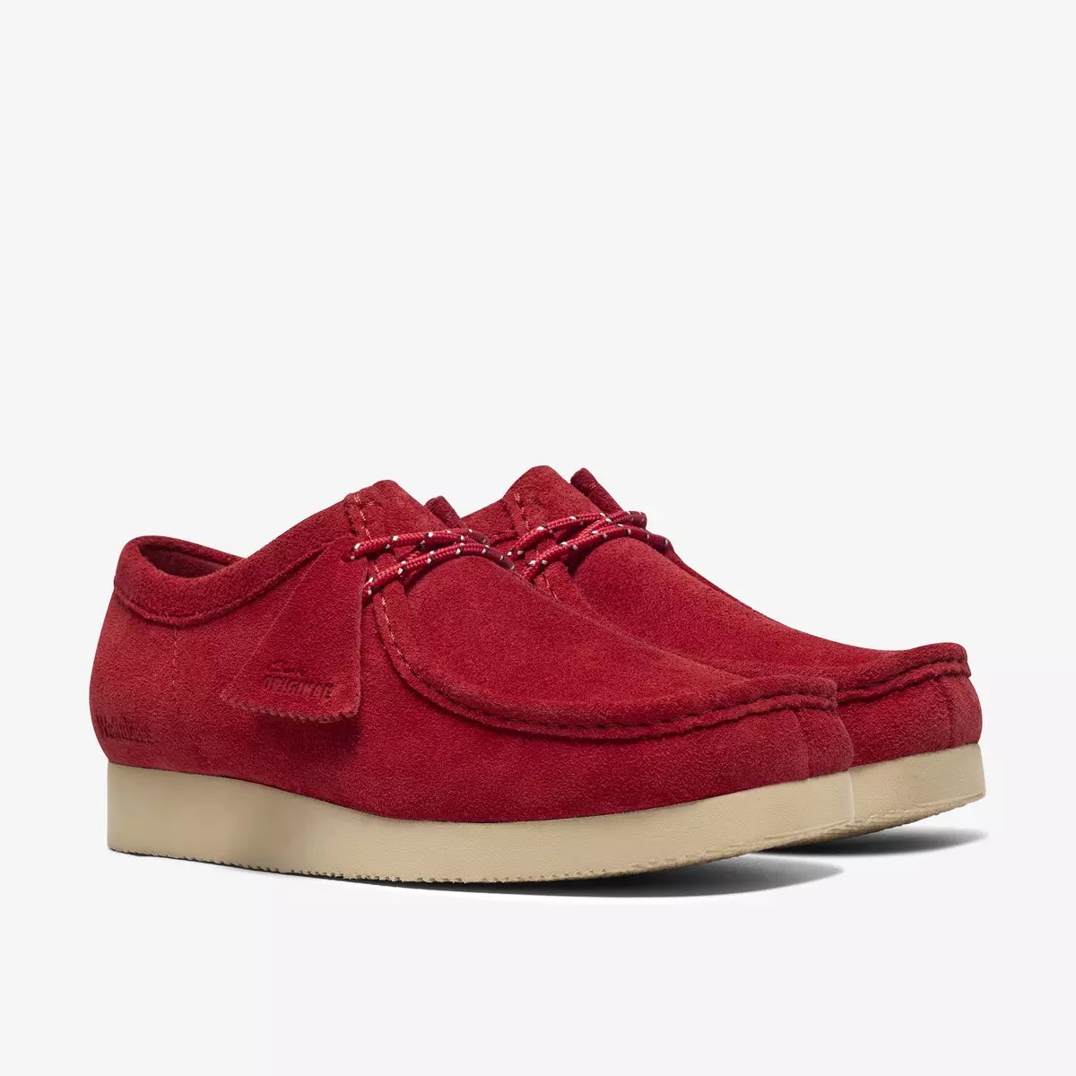 bitangora's tweet photo. Si estáis buscando unos nuevos zapatos que poder utilizar en todos los ámbitos de vuestro día a día sin desentonar, mi recomendación siempre son unos Wallabees. Este mes pasado Clarks recuperó el modelo Lite y me parece una oportunidad perfecta para probarlos en vuestro armario. https://t.co/gPOmbTmdlk