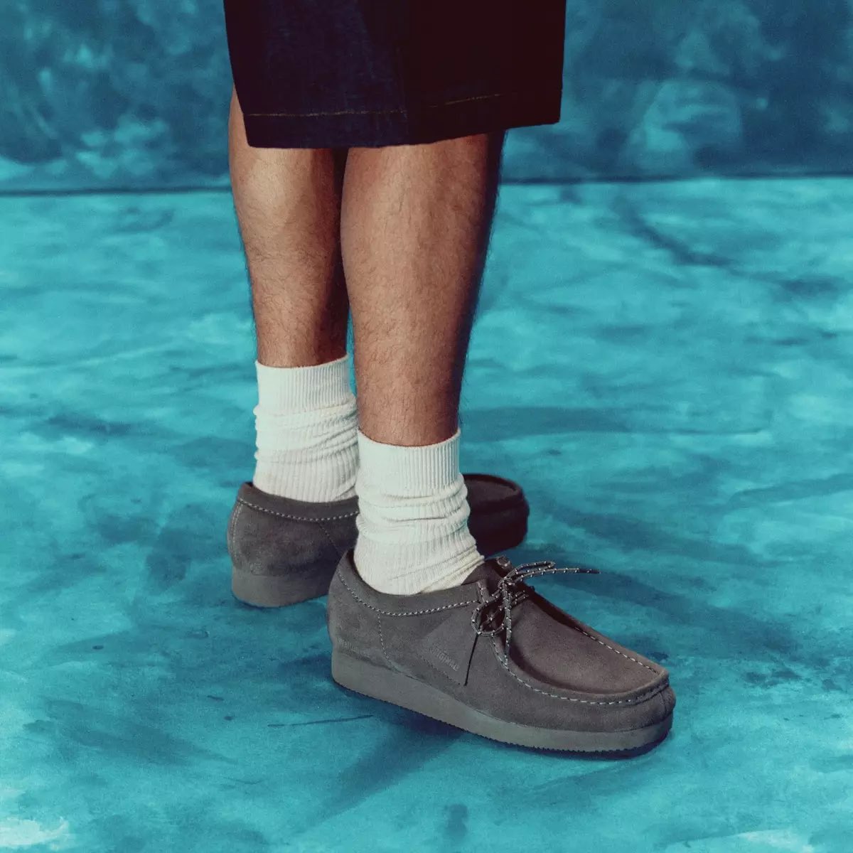 bitangora's tweet photo. Si estáis buscando unos nuevos zapatos que poder utilizar en todos los ámbitos de vuestro día a día sin desentonar, mi recomendación siempre son unos Wallabees. Este mes pasado Clarks recuperó el modelo Lite y me parece una oportunidad perfecta para probarlos en vuestro armario. https://t.co/gPOmbTmdlk