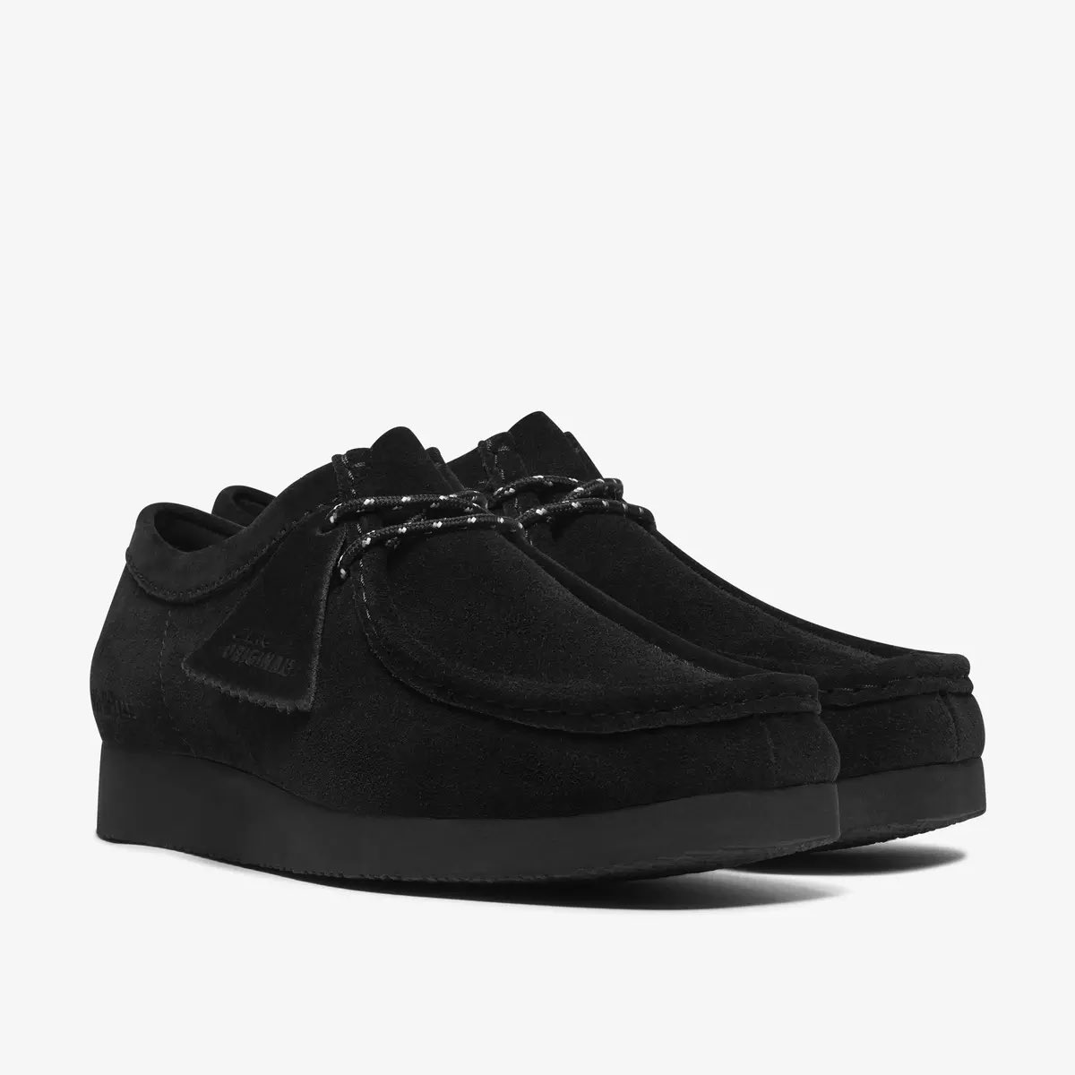 bitangora's tweet photo. Si estáis buscando unos nuevos zapatos que poder utilizar en todos los ámbitos de vuestro día a día sin desentonar, mi recomendación siempre son unos Wallabees. Este mes pasado Clarks recuperó el modelo Lite y me parece una oportunidad perfecta para probarlos en vuestro armario. https://t.co/gPOmbTmdlk