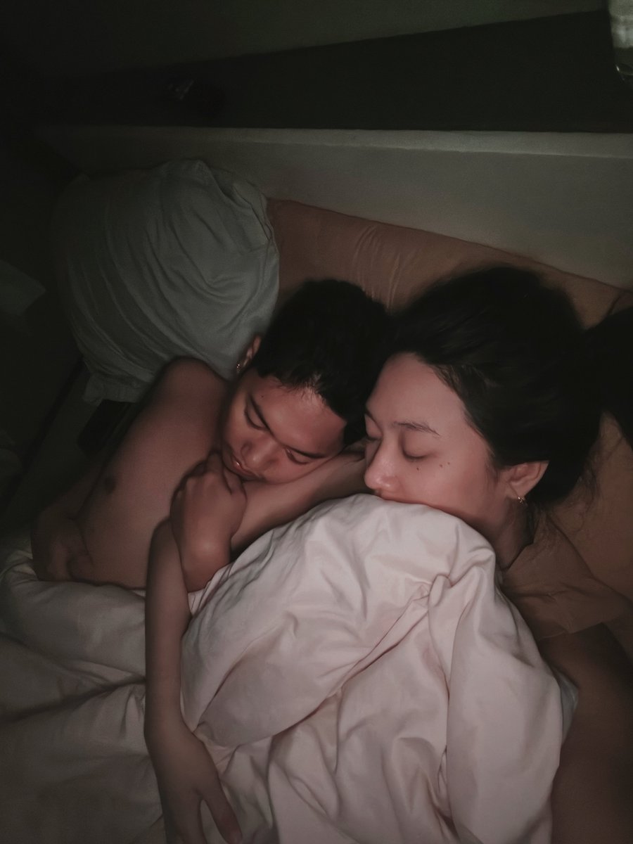 quiambaodeyn's tweet photo. Lord, thankyou po for giving me a love that feels peaceful, genuine and true. 🥹 sobrang swerte ko sa boyfriend ko. 

sana lahat makaranas ng ganitong klaseng pagmamahal—yung hindi nakakapagod, hindi nakakalito at hindi kailangan pagdudahan.. yung totoo at tapat 🤍 https://t.co/KA5zrALpQI