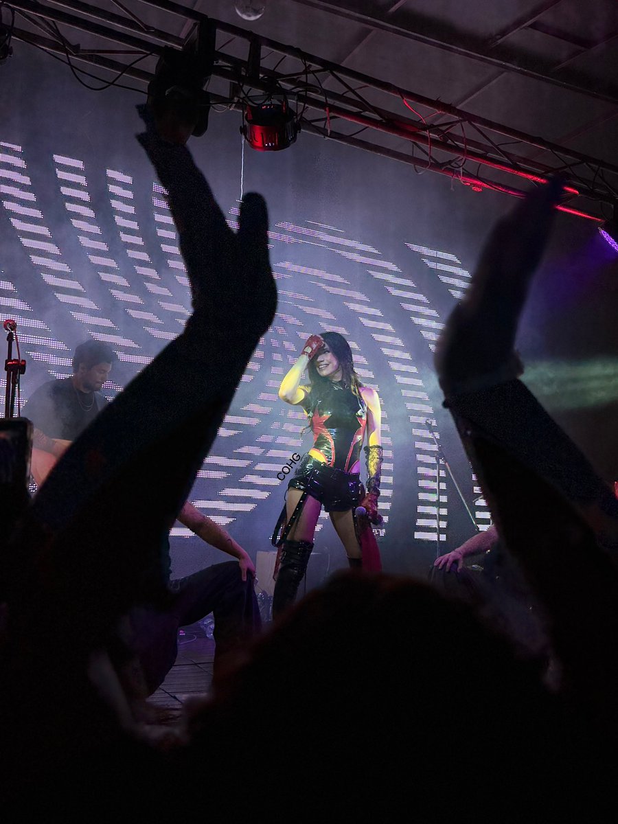 Cristhian_ohg's tweet photo. @MarLara_Oficial te amamos!!!

Fotos del #MarLaraFest edición especial, con la participación especial de las manos de @puentedulce94 

@TiasDobleM #TourPMLD https://t.co/5wFBOh2WSi