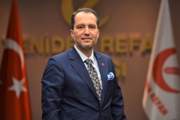 ajansoteki's tweet photo. Yeniden Refah Partisi lideri Fatih Erbakan:

“Terörle masaya oturulmaz, terörle pazarlık yapılmaz. 

Teröristlere söz verilmez, teröristlerin sözüne güvenilmez!” https://t.co/roofWhCur6