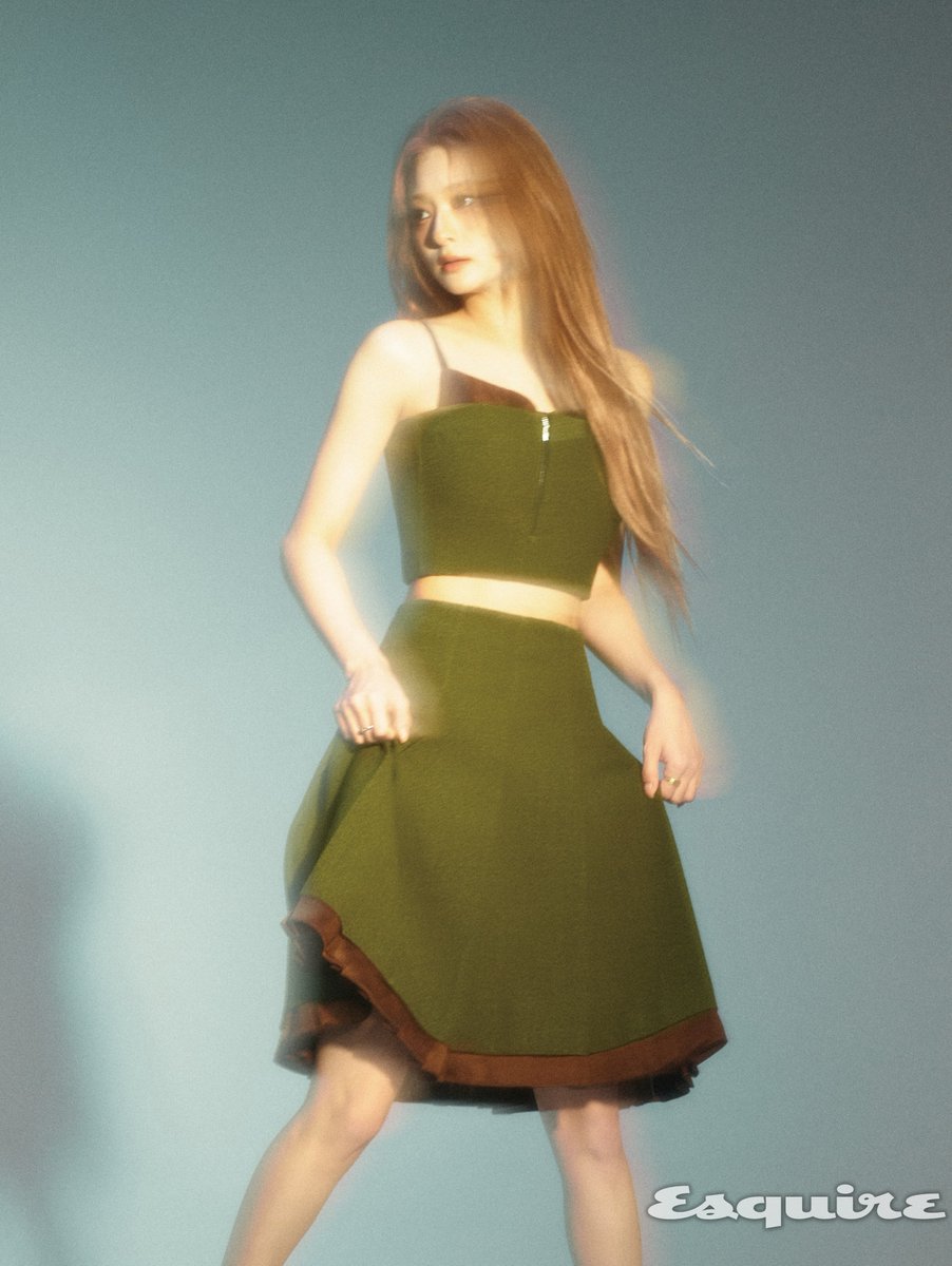 LeeChaeyoungBR's tweet photo. #ESQUIRE
— Nagyung via Instagram (@/blossomlng_0)
#이나경 #LeeNagyung
#fromis_9 #프로미스나인 https://t.co/lUPveWKCfW