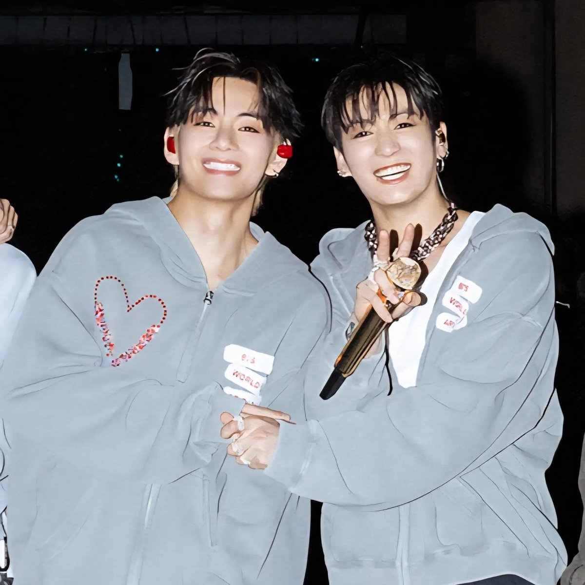 TKforeverReal's tweet photo. For the idiots in the back...
Kim Taehyung  and Jeon Jungkook have never, ever, ever ,ever ,ever...
Needed fan service  you know why?
They are talented, amazing singers and performers  with real charisma, and with or without the group they shine on their own.

Therefore ask yourself why 🐥  fans can't stop asking for a fan service show? Are they so insecure about his talent on his own without fan service? 
Company has twisted their minds for years and unfortunately they can't see the truth.

Please stop projecting your insecurities on the two most relevant kpop singers and artists from Korea,
Fan service and Taekook will never go together.