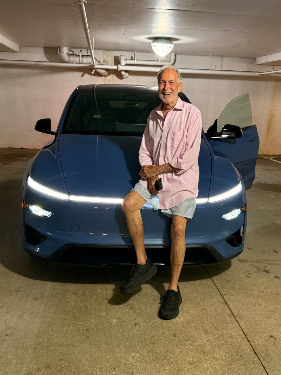 SawyerMerritt's tweet photo. This is 80-year-old Ed from Atlanta. He just sold his $200k Mercedes S-Class and bought a brand new Frost Blue @Tesla Model Y Performance because he wanted FSD.

"I like the self-driving. It's really been great. I feel a lot safer." https://t.co/nBbobNfckE