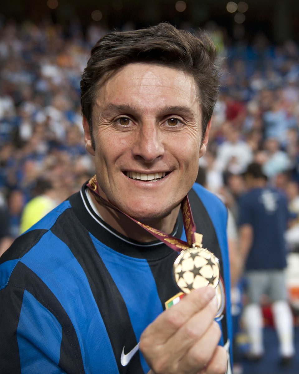 Footballtweet's tweet photo. 🎈 Happy birthday to Javier Zanetti, who turns 53 today. 🇦🇷

858 career games
Champions League 🏆
UEFA Cup 🏆
Serie A 🏆🏆🏆🏆🏆
Club World Cup 🏆
Coppa Italia 🏆🏆🏆🏆

One of Inter Milan's greatest ever players. ⚫️🔵 https://t.co/RxoLuCjiiu